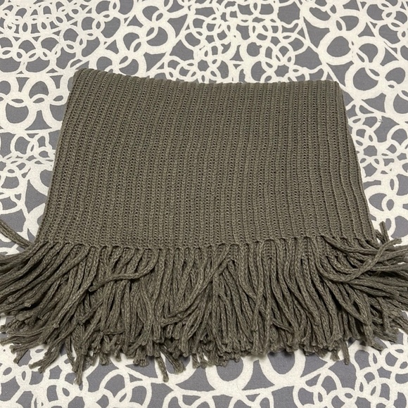 BP Grey Knit Ribbed Fringe Infinity Scarf - Picture 3 of 5